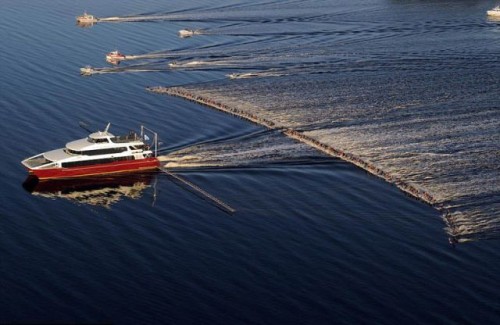 One boat and 145 water skiers