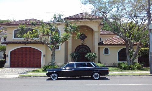 AMAZING-MANSION-AND-MERCEDES-300D-LANG-LIMUSINA-COSTA-RICA-LIFESTYLE.jpg