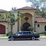 AMAZING-MANSION-AND-MERCEDES-300D-LANG-LIMUSINA-COSTA-RICA-LIFESTYLE