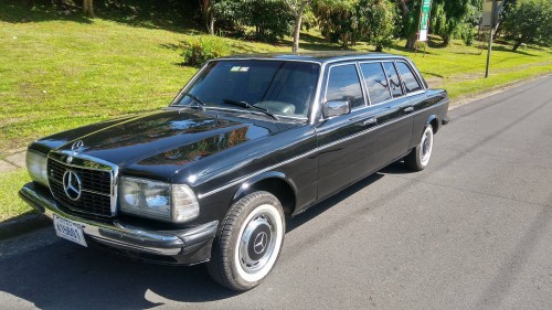 CCC-CLASSIC-MERCEDES-300D-LANG-LIMOUSINE-FOR-CLIENTS.jpg