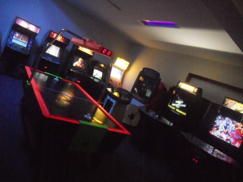 CENTRAL-AMERICA-GAMIFICATION-COOL-RETRO-VIDEO-ARCADE.jpg