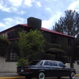 DOWNTOWN-MANSION-SAN-JOSE-COSTA-RICA-LIMOUSINE-MERCEDES-300D-LANG