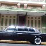 El-Teatro-Variedades-SAN-JOSE-COSTA-RICA-LIMOSINA-MERCEDES-300D