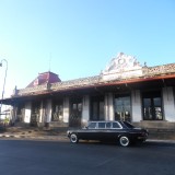 estacion-de-ferrocarril-del-atlantico-costa-rica-LIMOSINA-MERCEDES-300D-LANG