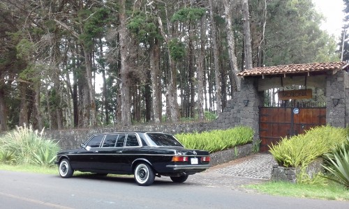 MOUNTAIN MANSION ENTRANCE. COSTA RICA MERCEDES 300D LANG RIDES.